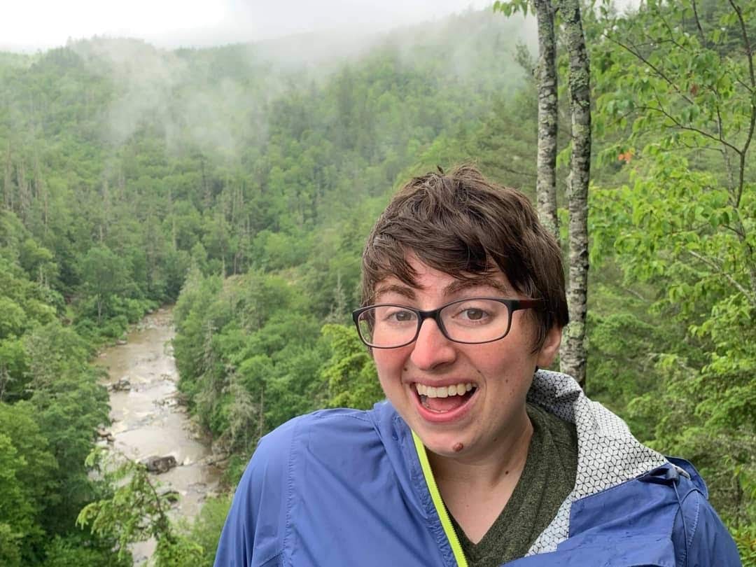 A picture of Elisabeth Cavallaro in front of Linville Falls.